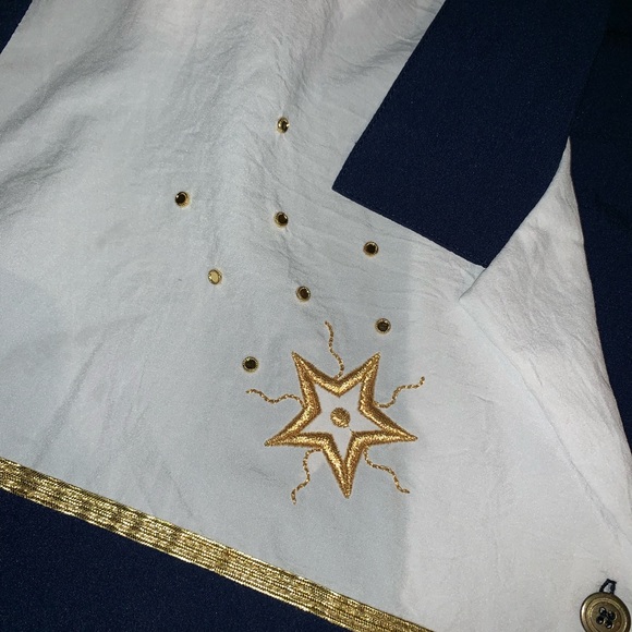 Button top - Picture 2 of 3